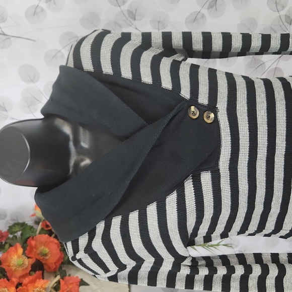 Converse Striped Sweater - Picture 4 of 7